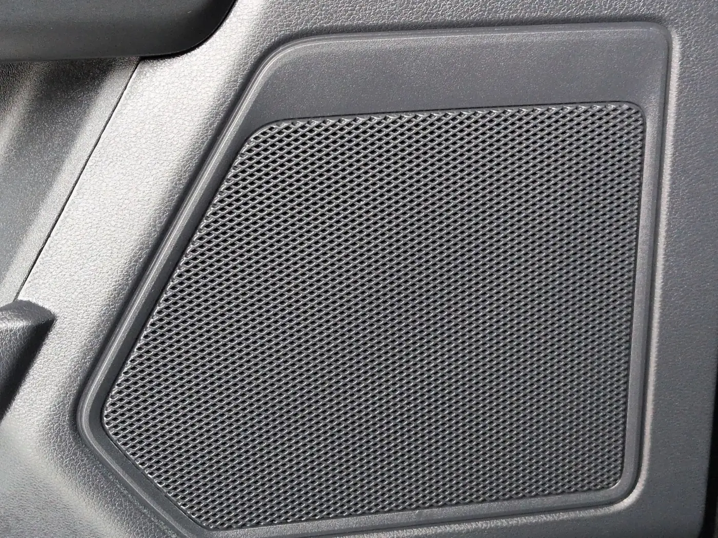2023 Ford F-150 - $38,995
