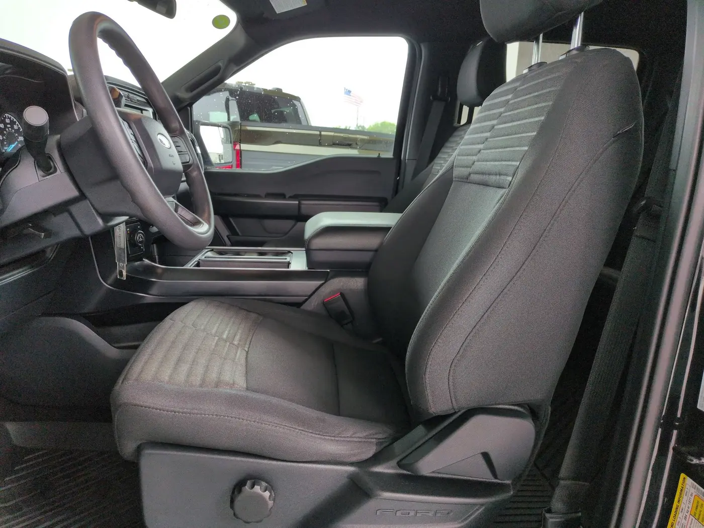 2023 Ford F-150 - $38,995