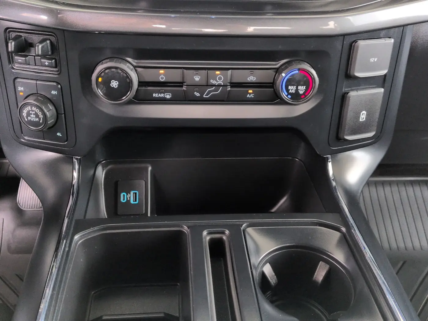 2023 Ford F-150 - $38,995