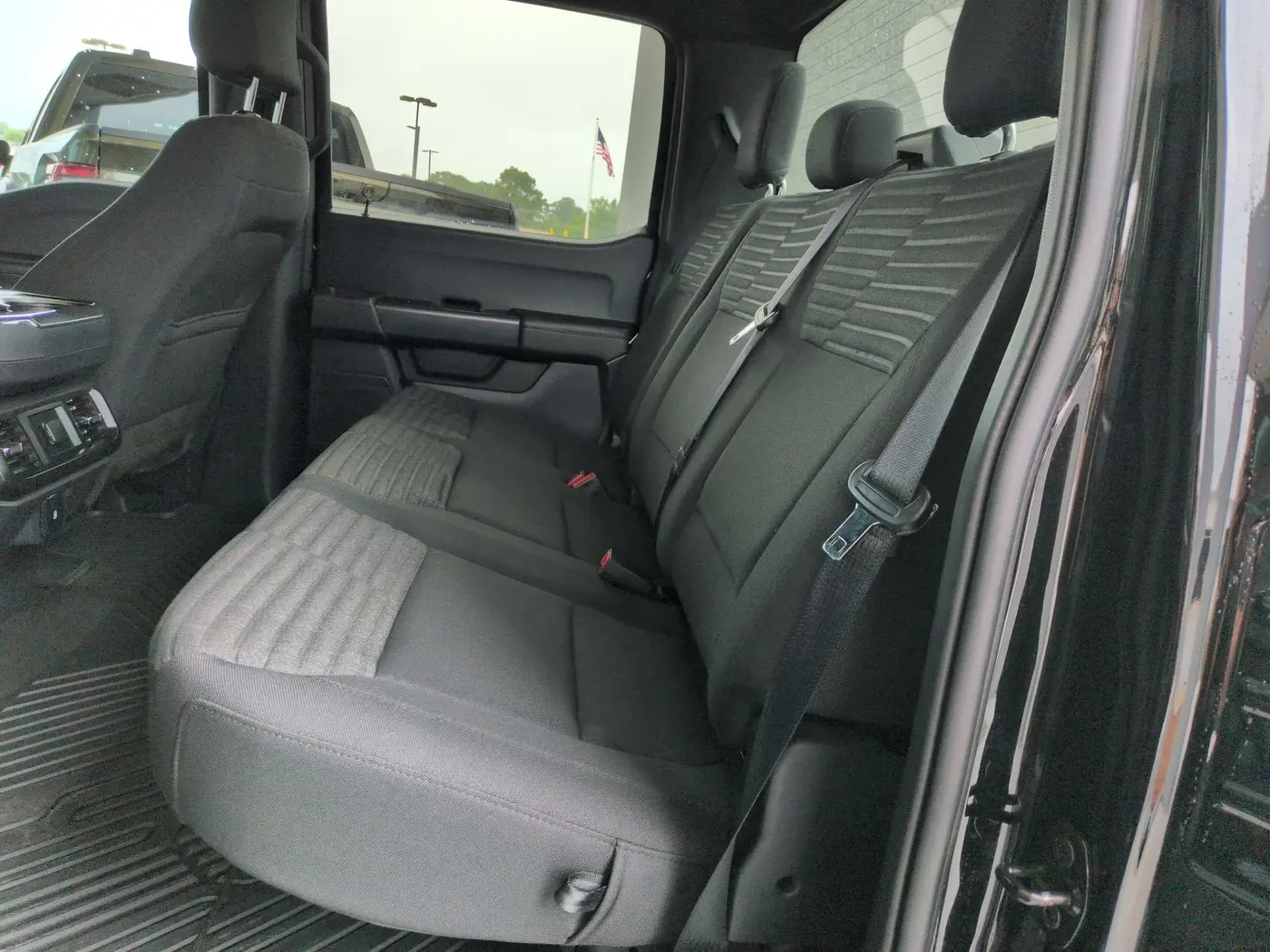 2023 Ford F-150 - $38,995