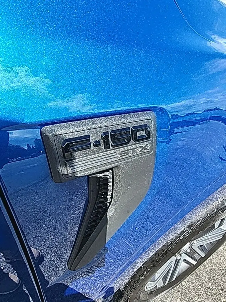 2023 Ford F-150 - $42,995