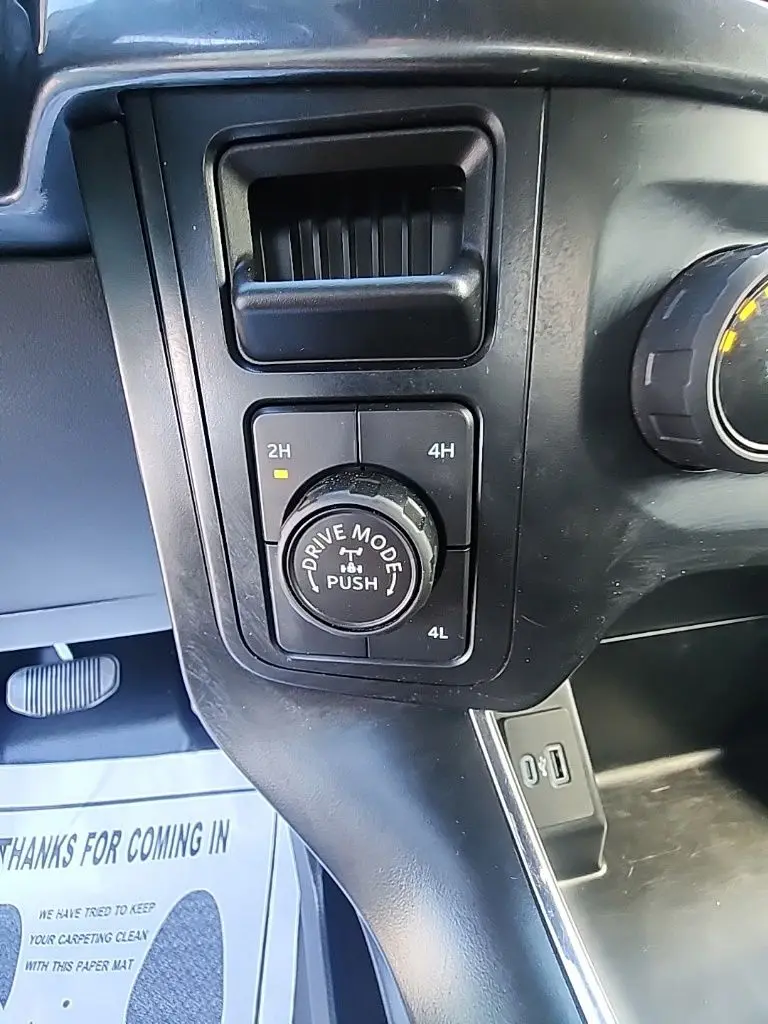 2023 Ford F-150 - $42,995