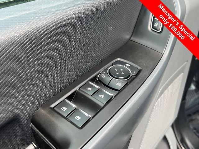 2023 Ford F-150 - $38,900