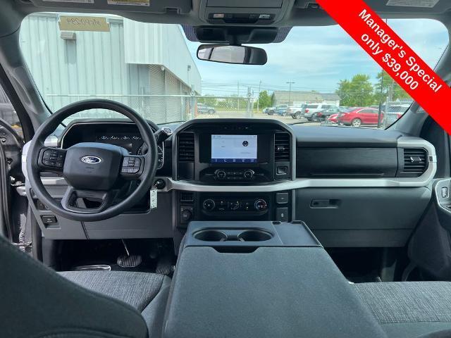 2023 Ford F-150 - $38,900