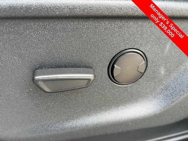 2023 Ford F-150 - $38,900