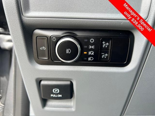 2023 Ford F-150 - $38,900