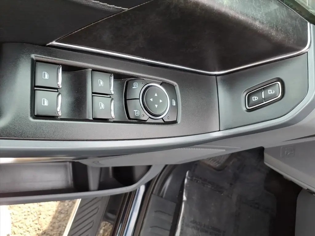 2023 Ford F-150 - $39,990