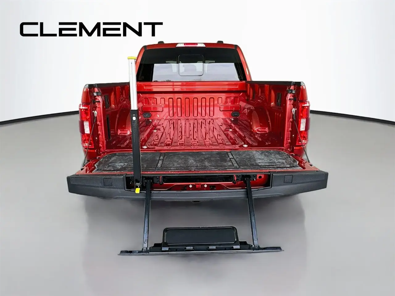 2023 Ford F-150 - $41,377