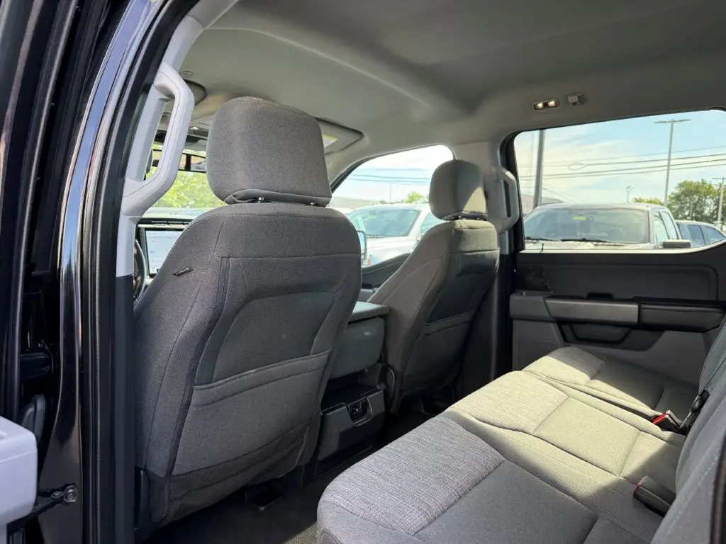 2023 Ford F-150 - $34,998