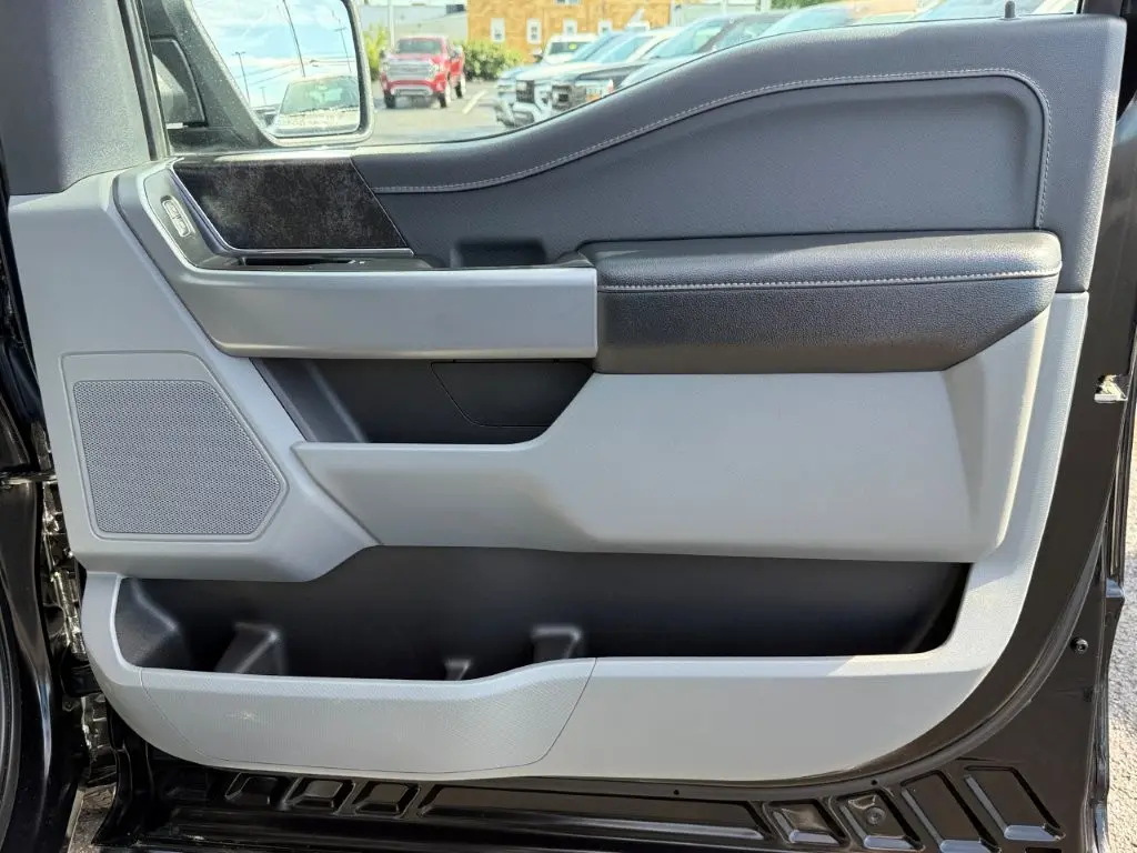 2023 Ford F-150 - $34,998
