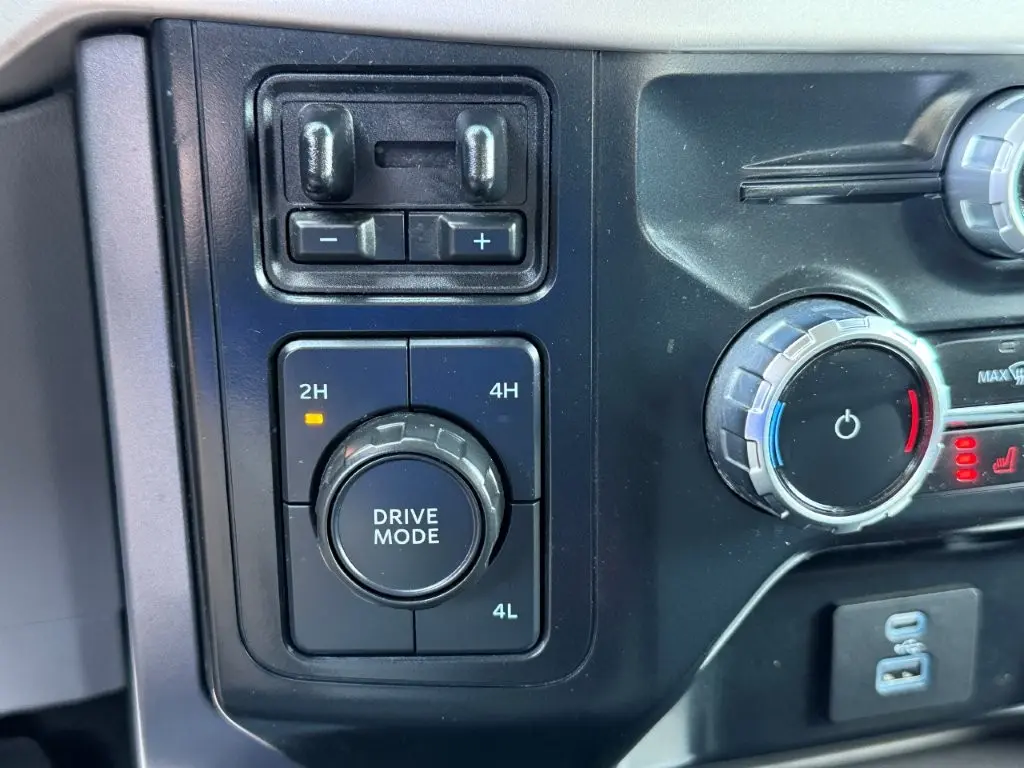 2023 Ford F-150 - $34,998