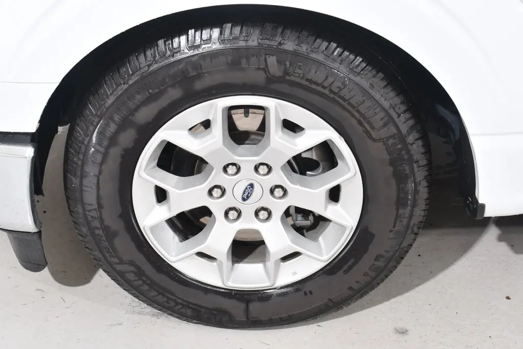 2023 Ford F-150 - $36,255