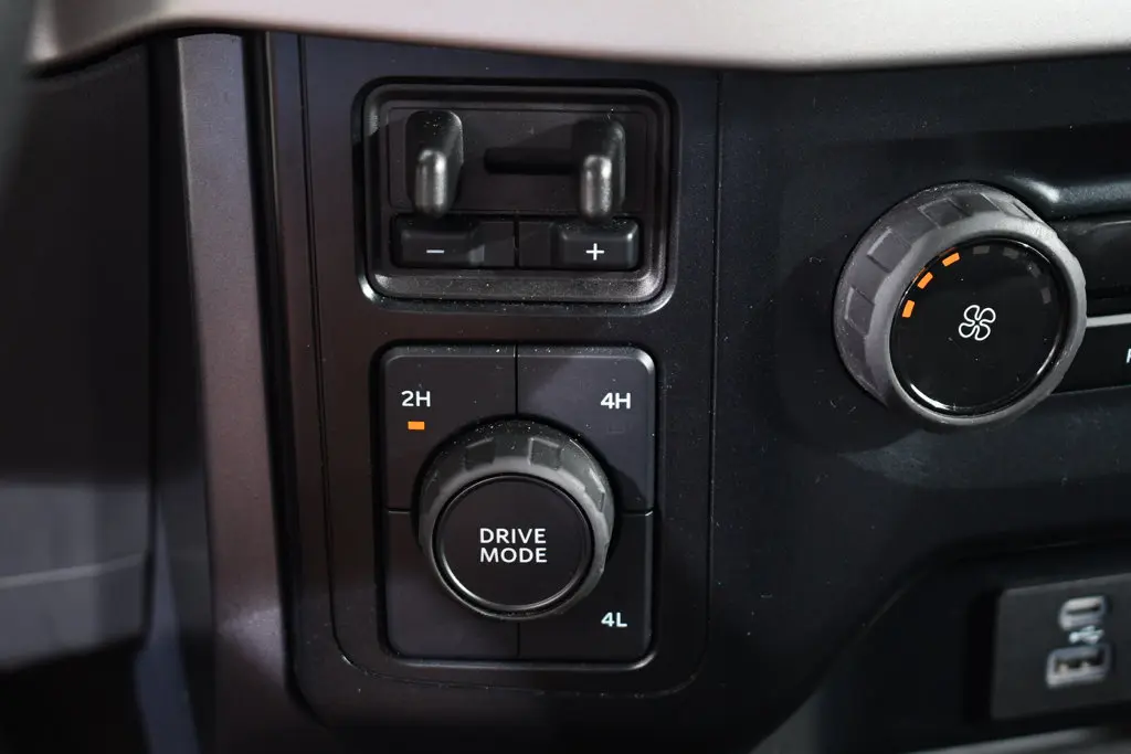 2023 Ford F-150 - $36,255