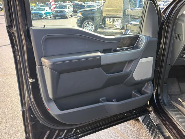 2023 Ford F-150 - $43,600