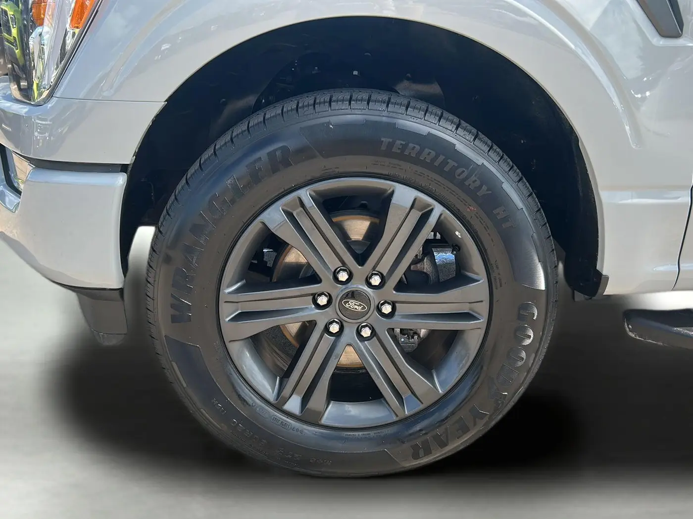 2023 Ford F-150 - $42,725