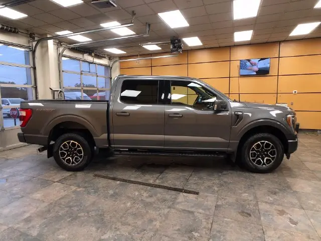 2022 Ford F-150 - $41,302