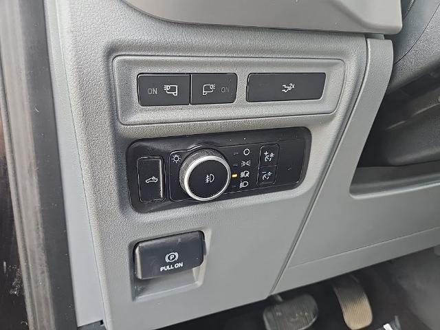 2023 Ford F-150 - $37,920