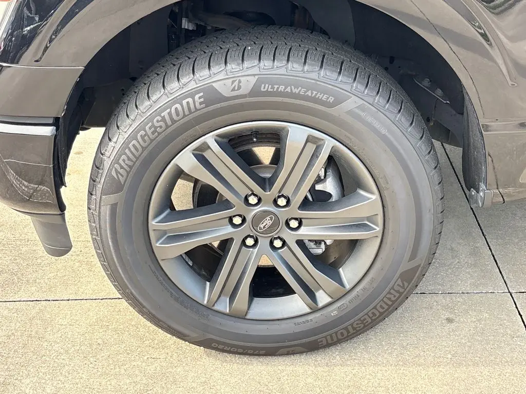 2023 Ford F-150 - $43,300