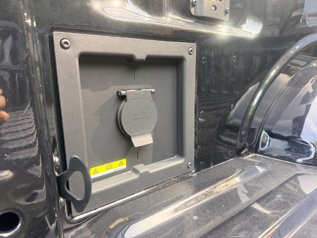 2023 Ford F-150 - $43,999
