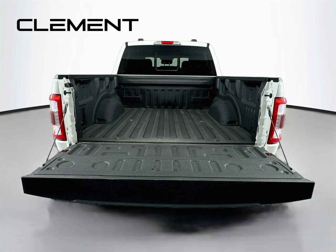 2023 Ford F-150 - $37,878