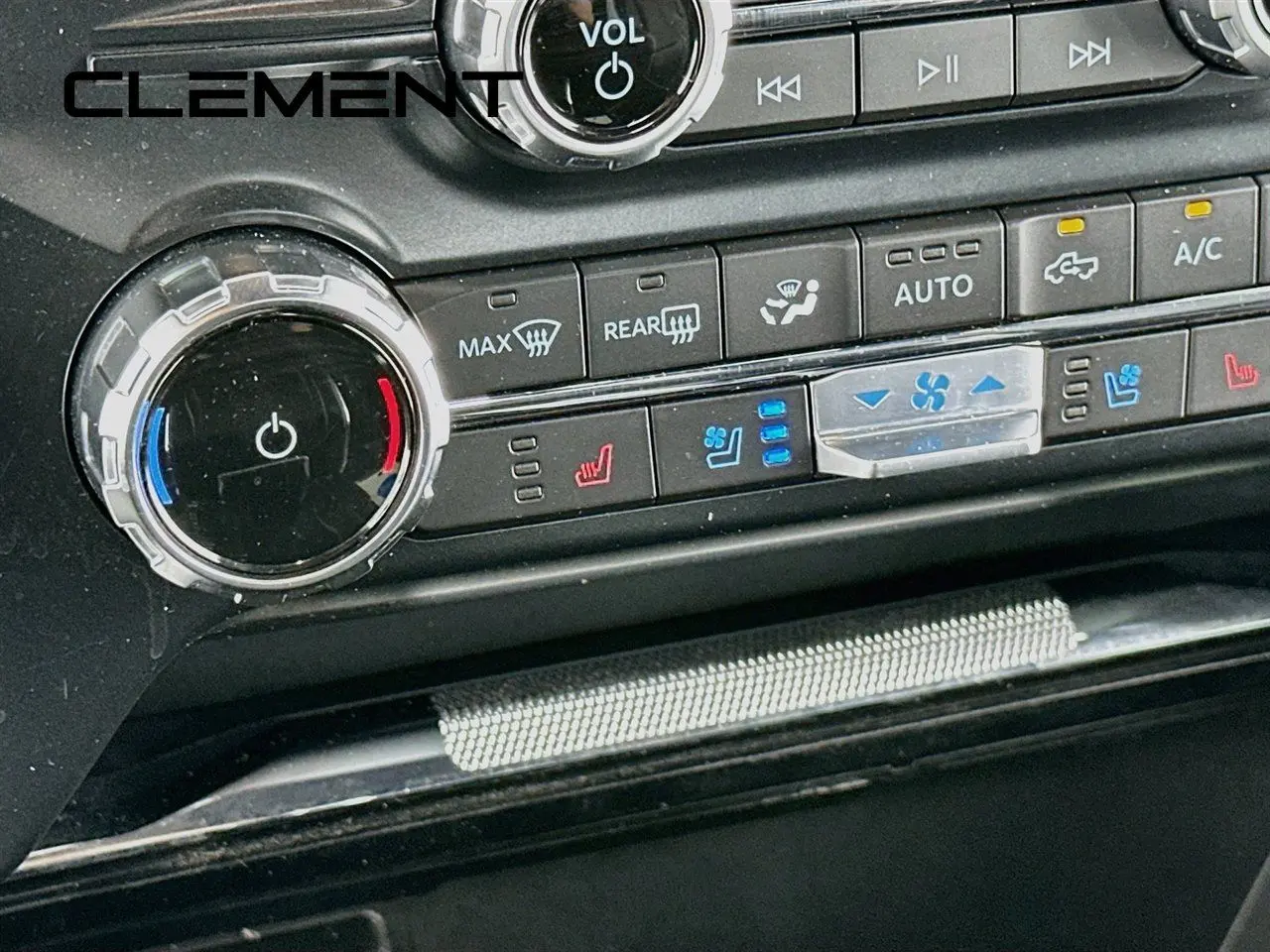 2023 Ford F-150 - $37,878