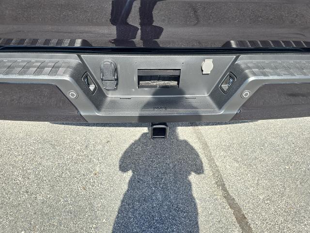 2023 Ford F-150 - $42,995