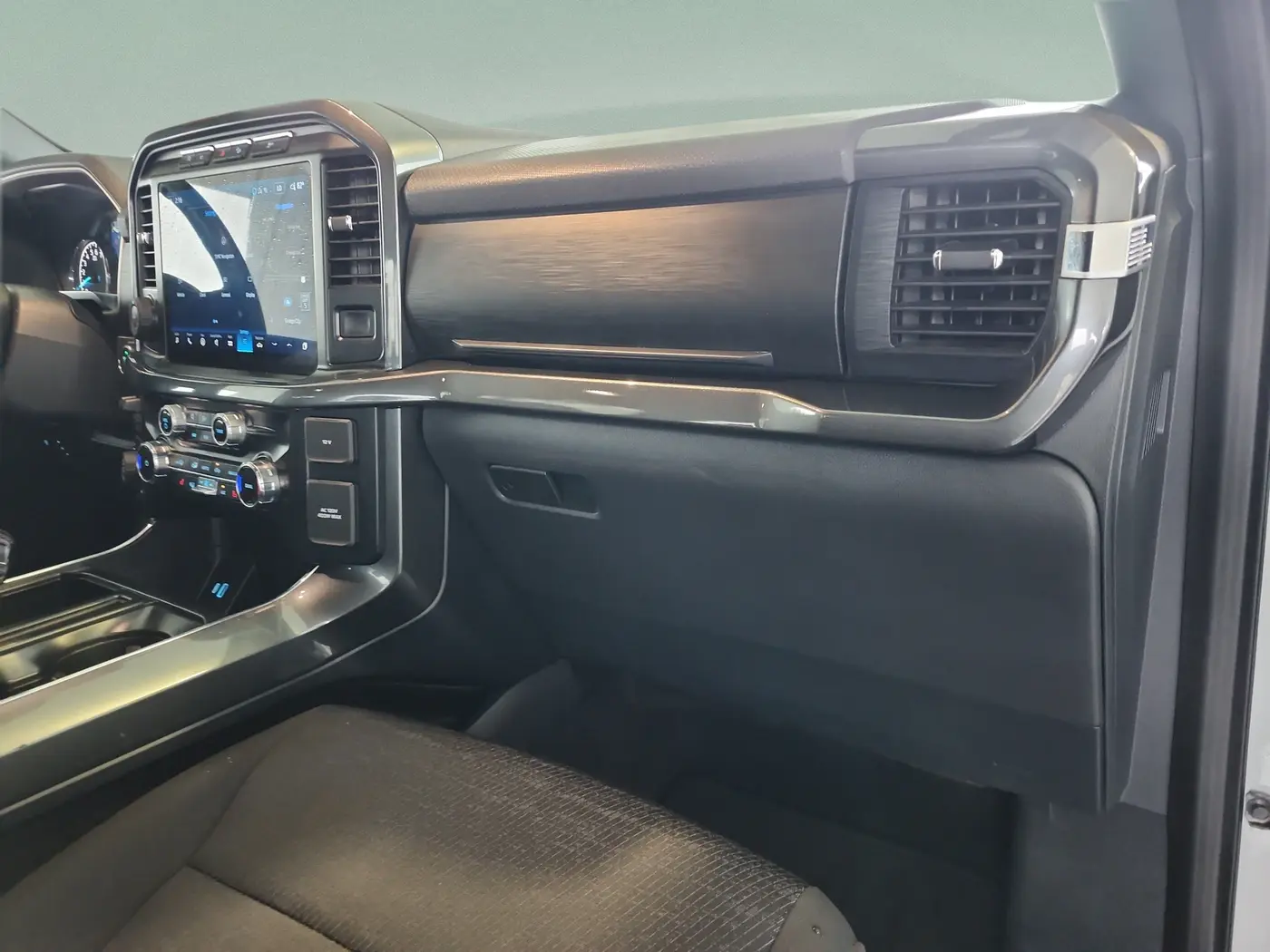 2023 Ford F-150 - $40,990