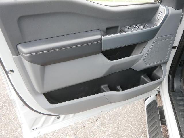 2023 Ford F-150 - $32,895