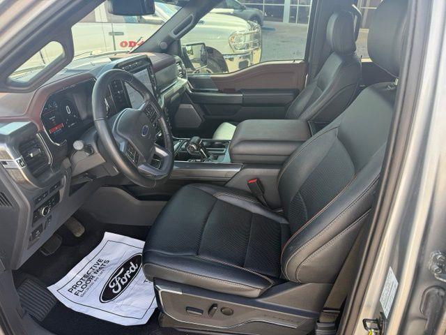 2023 Ford F-150 - $43,900