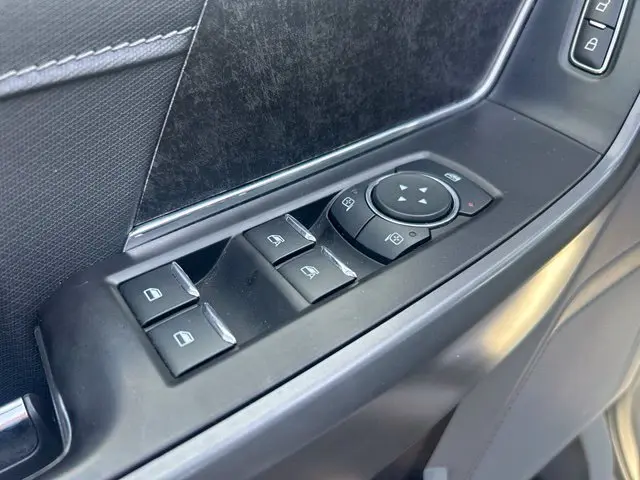 2023 Ford F-150 - $38,862