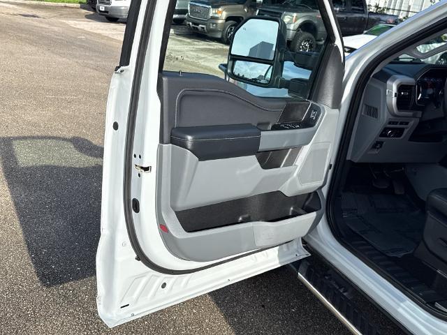 2023 Ford F-150 - $33,900