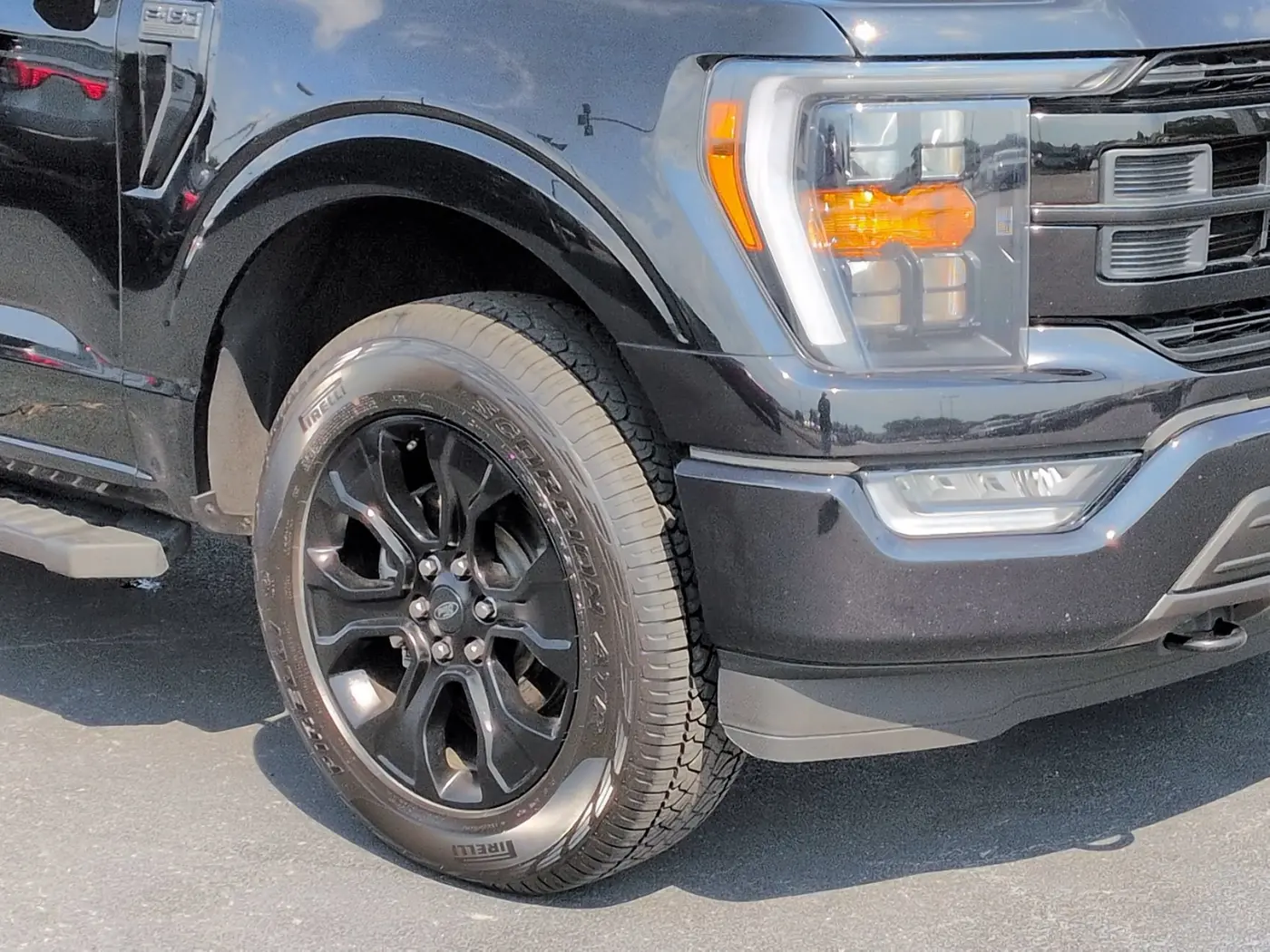 2023 Ford F-150 - $39,900