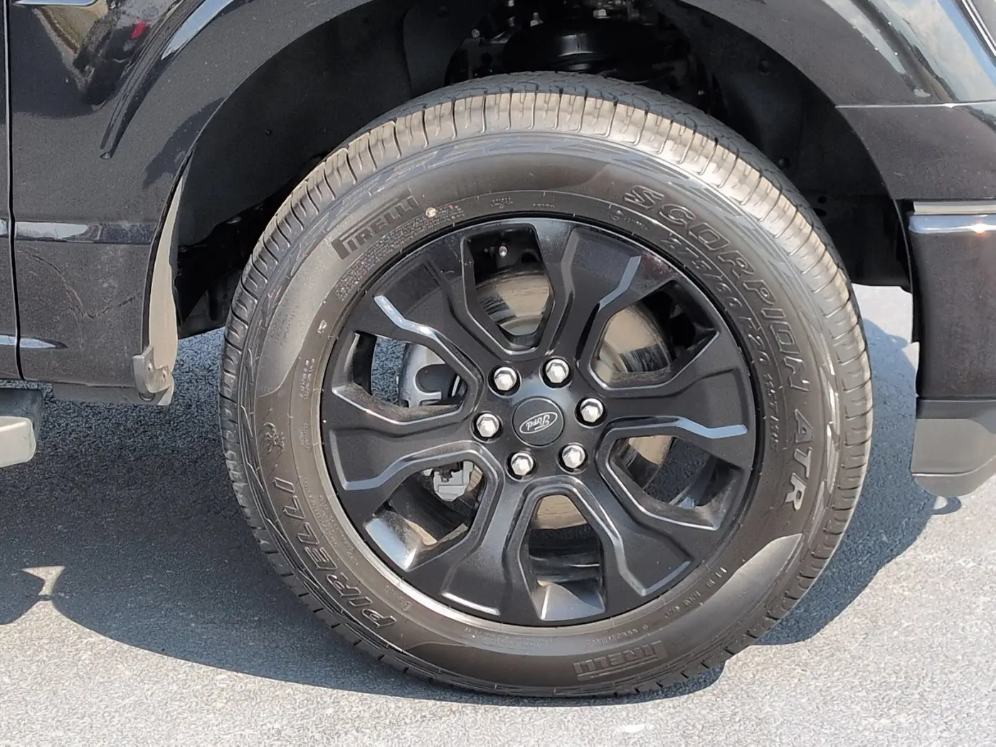 2023 Ford F-150 - $39,900