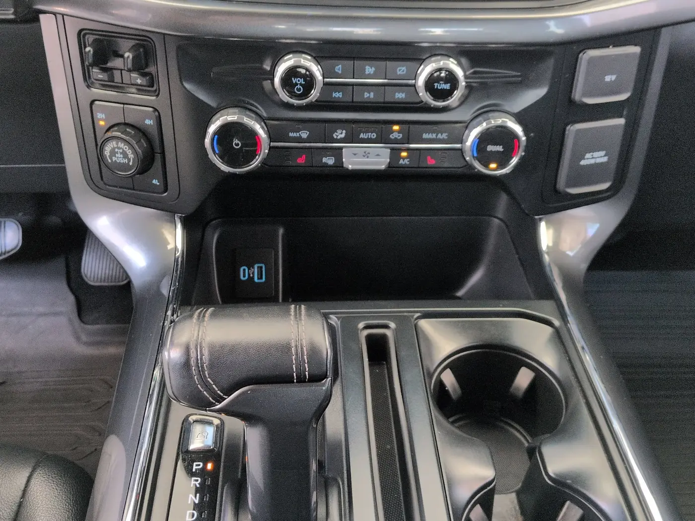 2023 Ford F-150 - $39,900