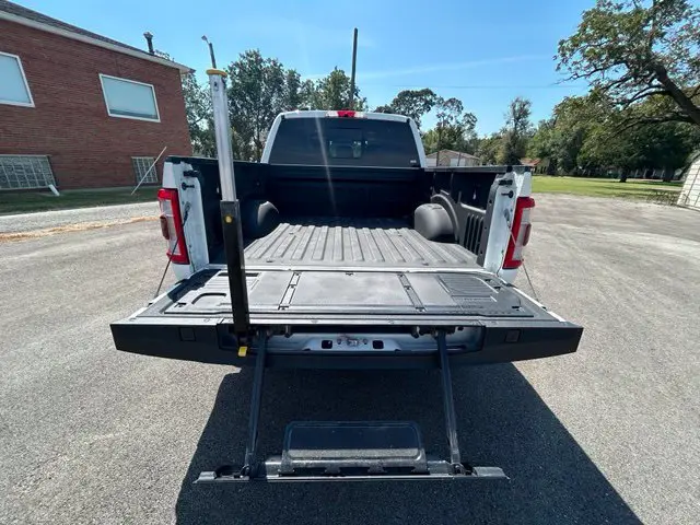 2022 Ford F-150 - $38,979