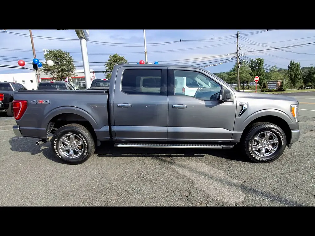 2022 Ford F-150 - $40,833