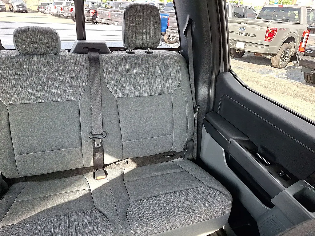 2022 Ford F-150 - $40,833