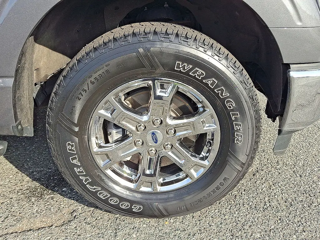 2022 Ford F-150 - $40,833