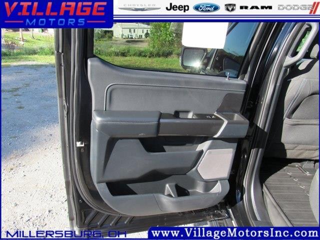 2023 Ford F-150 - $43,900