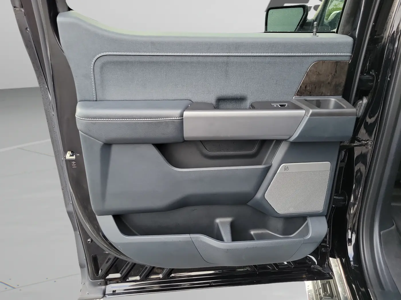 2023 Ford F-150 - $47,000