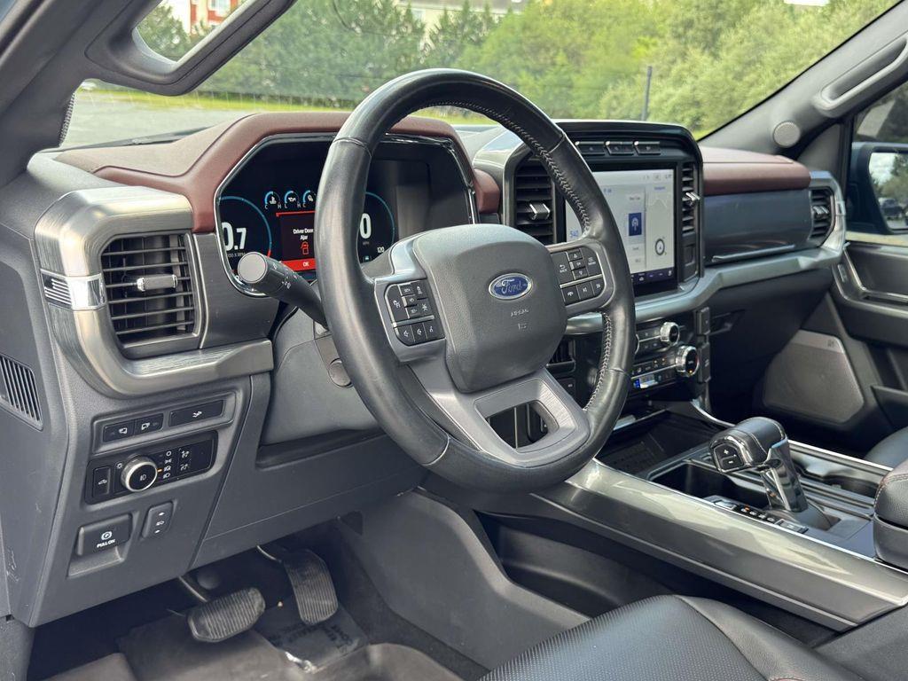 2023 Ford F-150 Lariat — photo 1 of 12