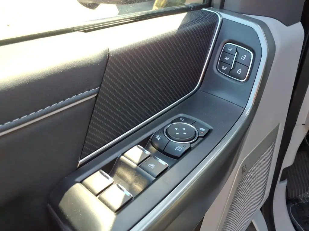2023 Ford F-150 - $52,990