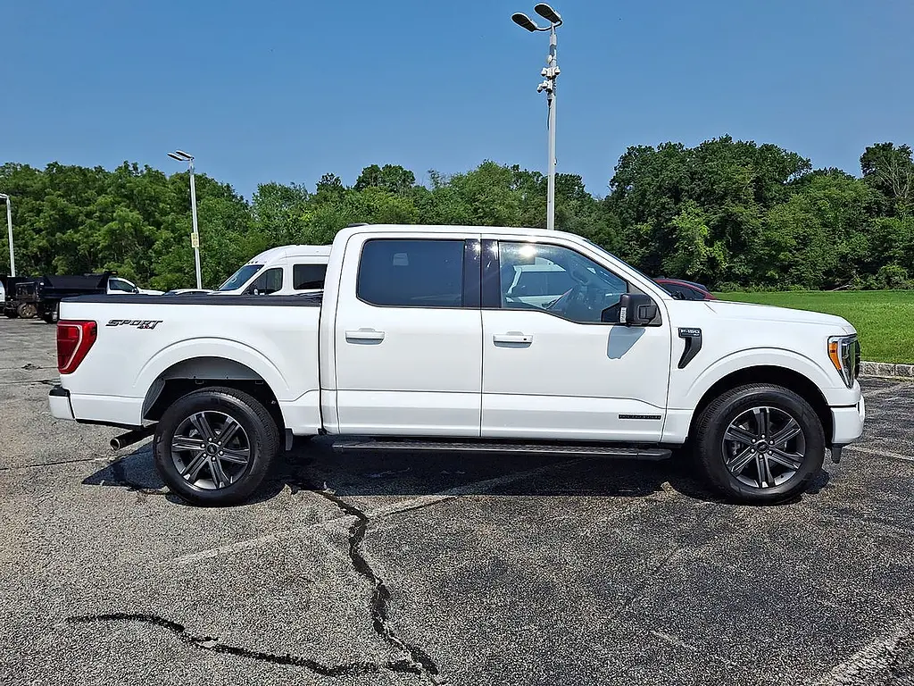 2023 Ford F-150 - $45,995