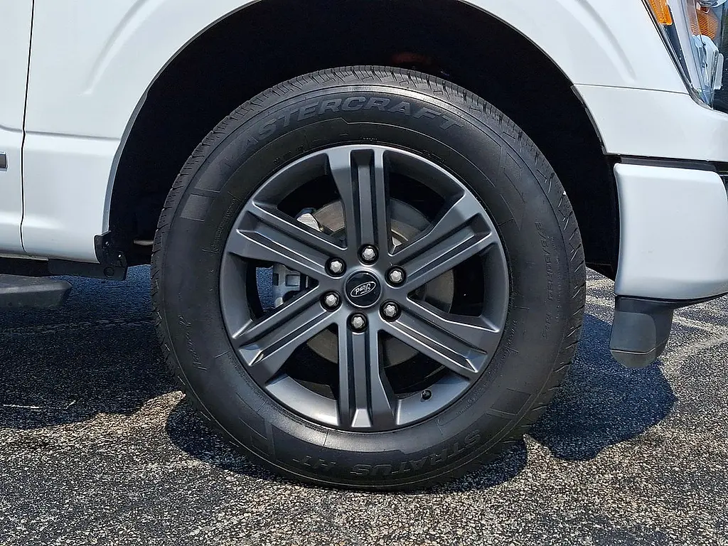 2023 Ford F-150 - $45,995