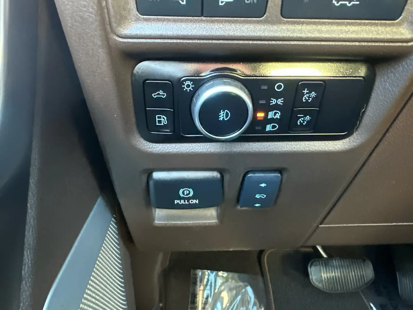 2023 Ford F-150 - $51,990