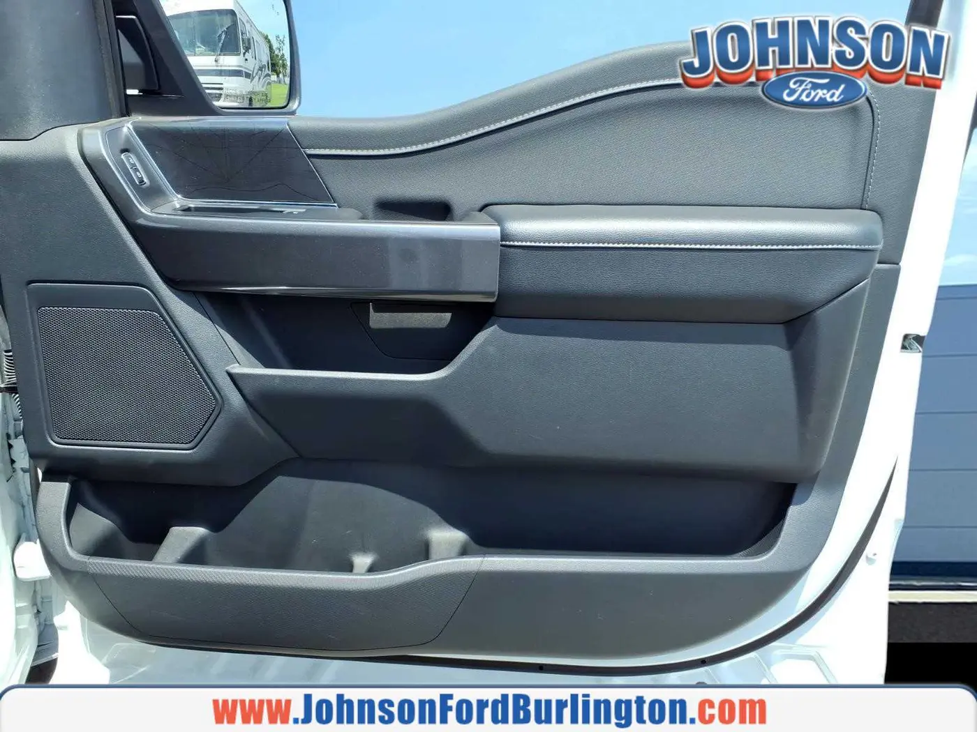 2023 Ford F-150 - $40,900