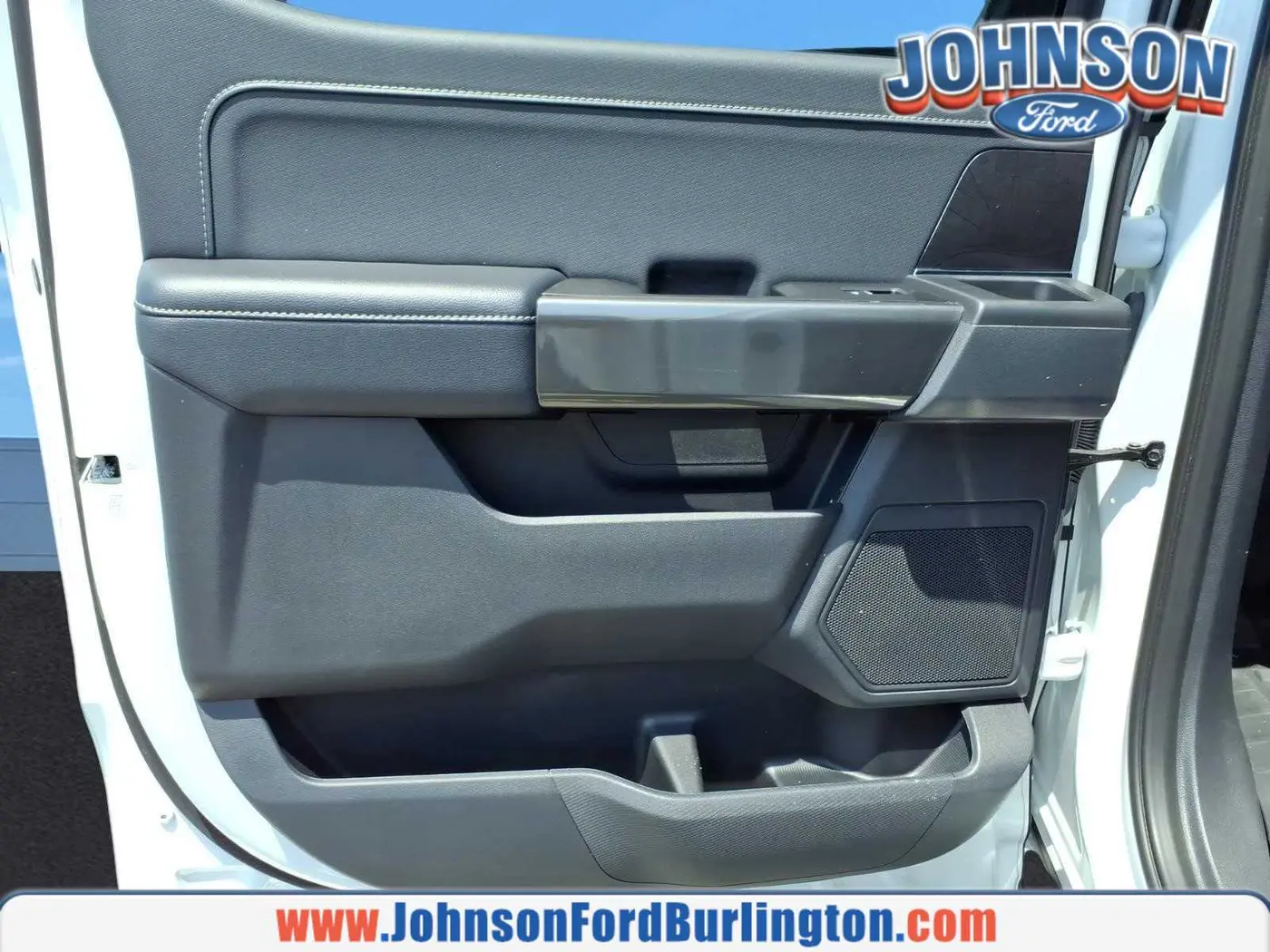 2023 Ford F-150 - $40,900