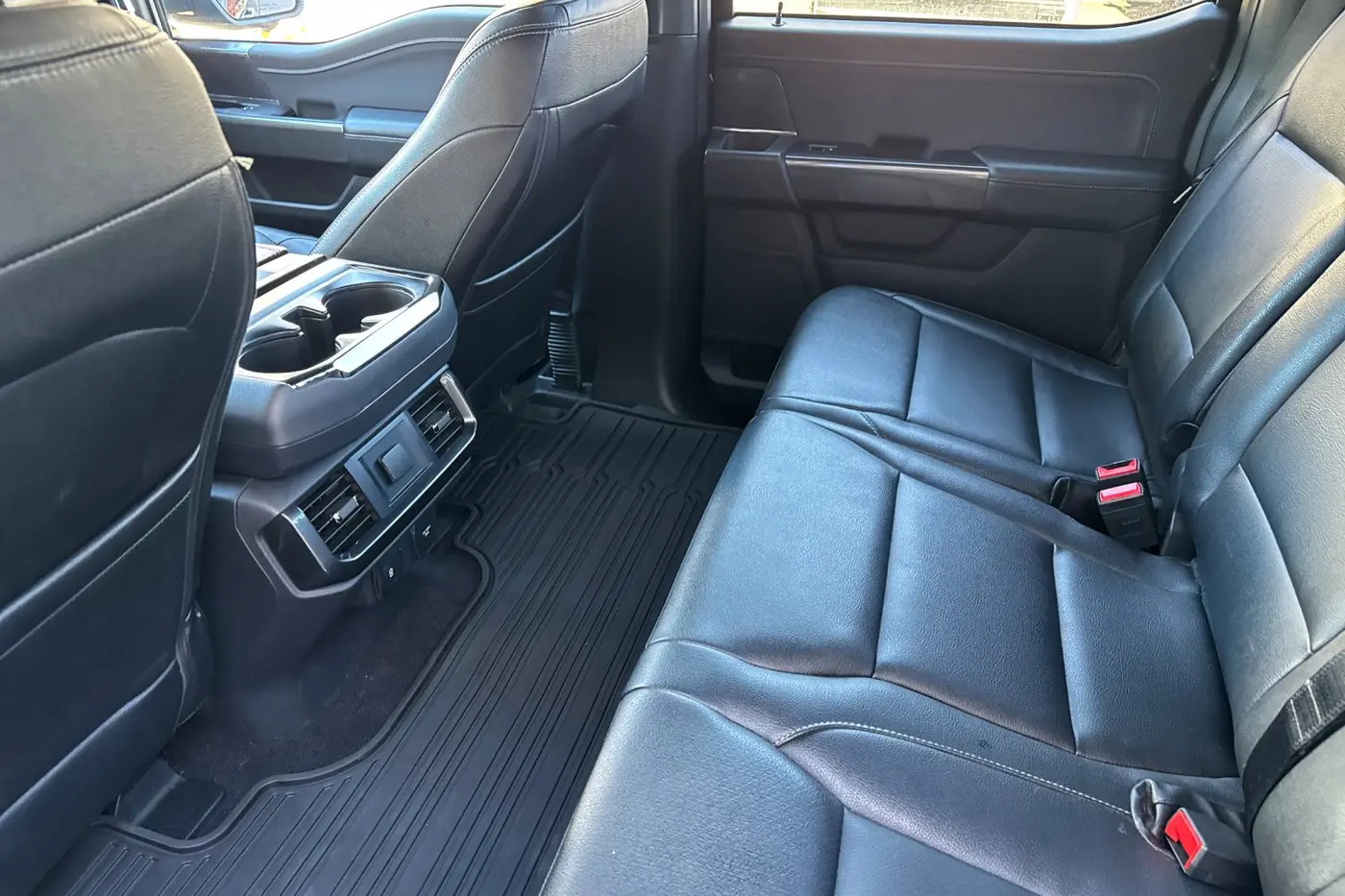 2023 Ford F-150 - $43,906
