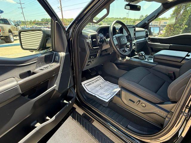 2023 Ford F-150 - $36,800