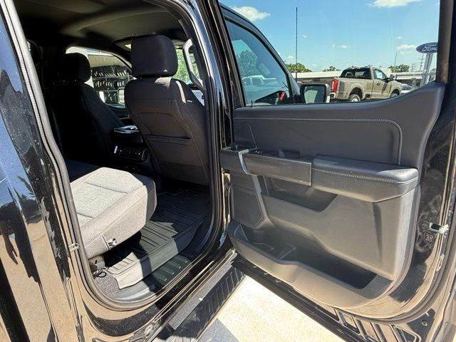 2023 Ford F-150 - $36,800